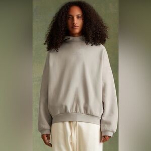 NEW WITH TAGS IN DUST BAG -  Essentials Men's SILVER CLOUD HOODIE - XXL